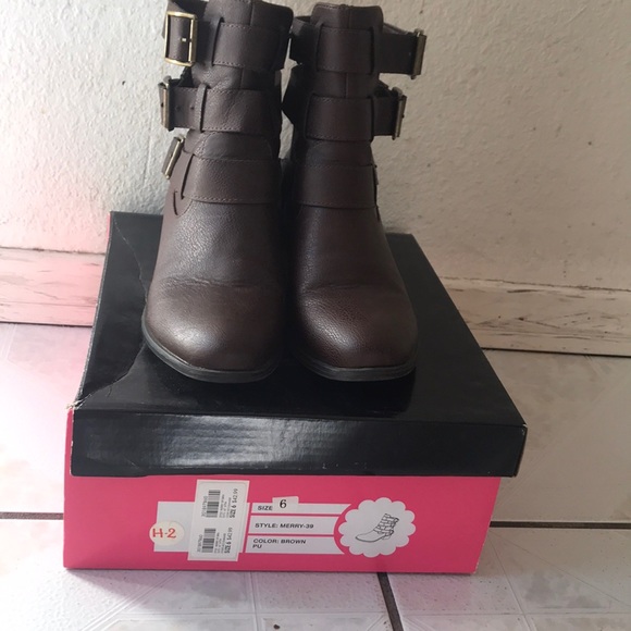 Ankle boots - Picture 3 of 3